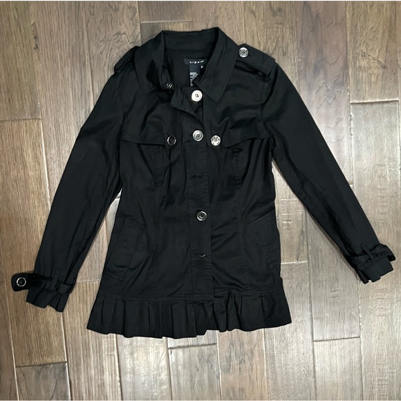 Light Button Up Jacket - Picture 9 of 12